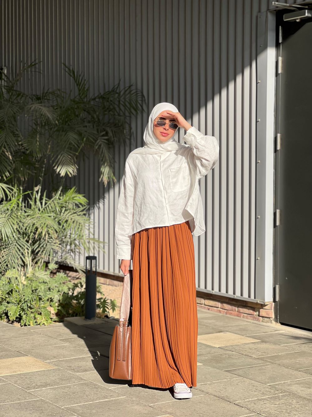 Pleated skirt made from imported crepe fabric (Camel) - Image 2