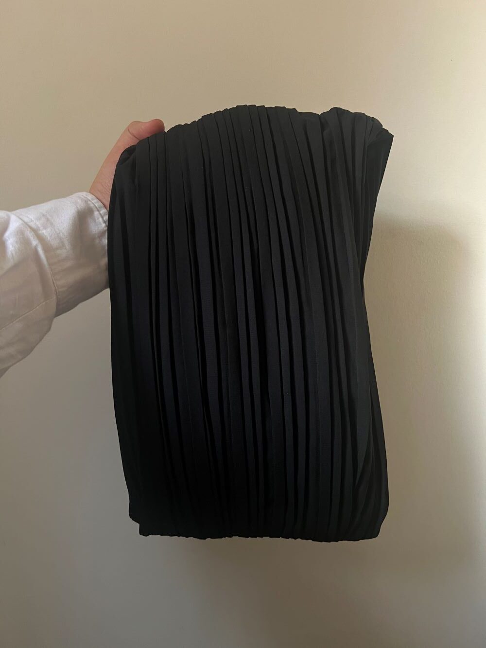 Pleated skirt made from imported crepe fabric (Black) - Image 13