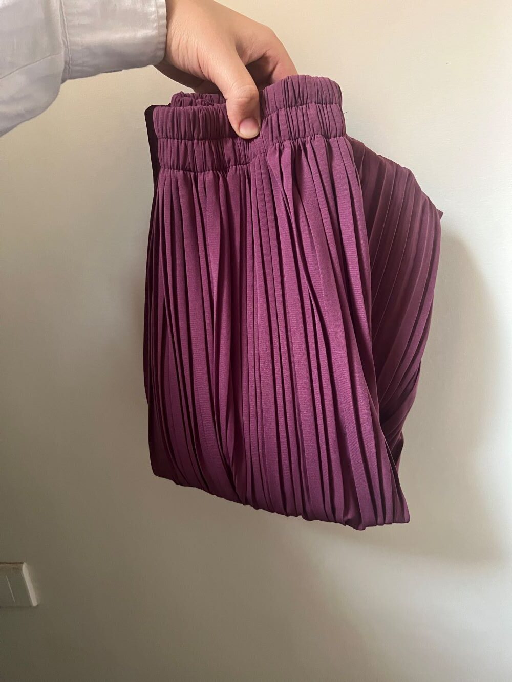 Pleated skirt made from imported crepe fabric (Smoky Mauve) - Image 4