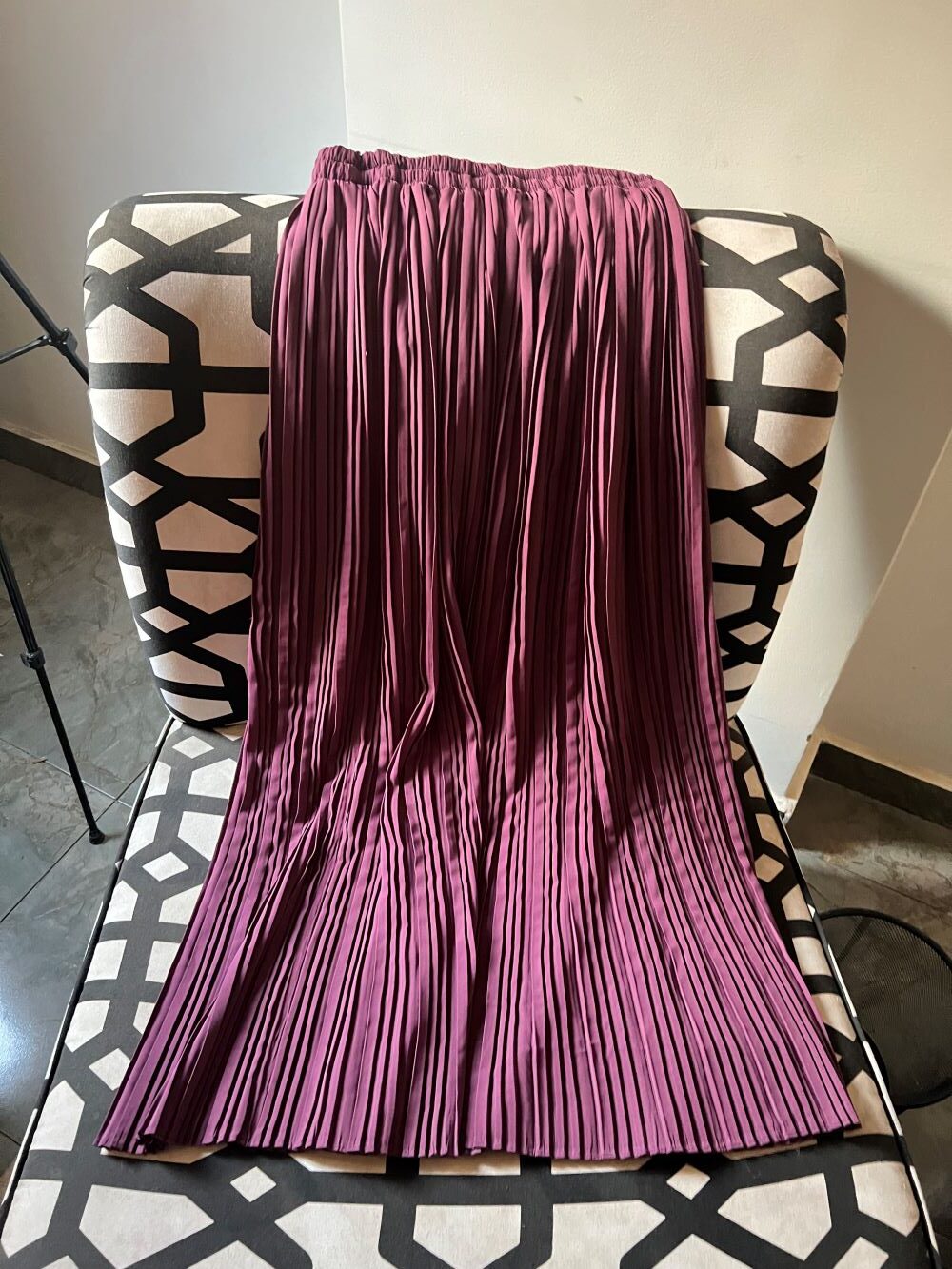 Pleated skirt made from imported crepe fabric (Smoky Mauve) - Image 5