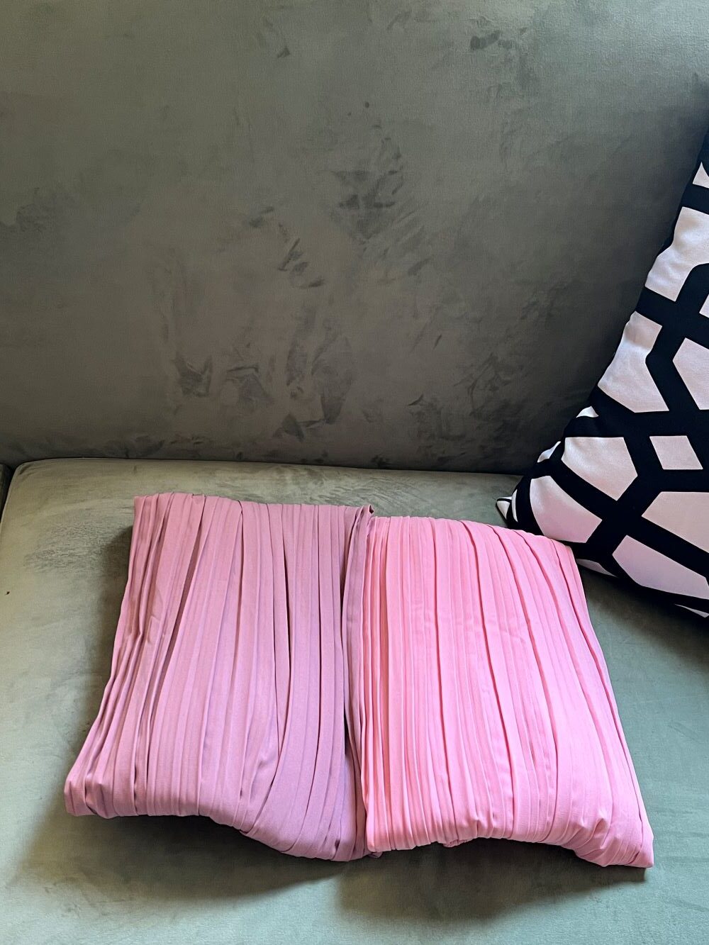 Pleated skirt made from imported crepe fabric (Cashmere) - Image 4