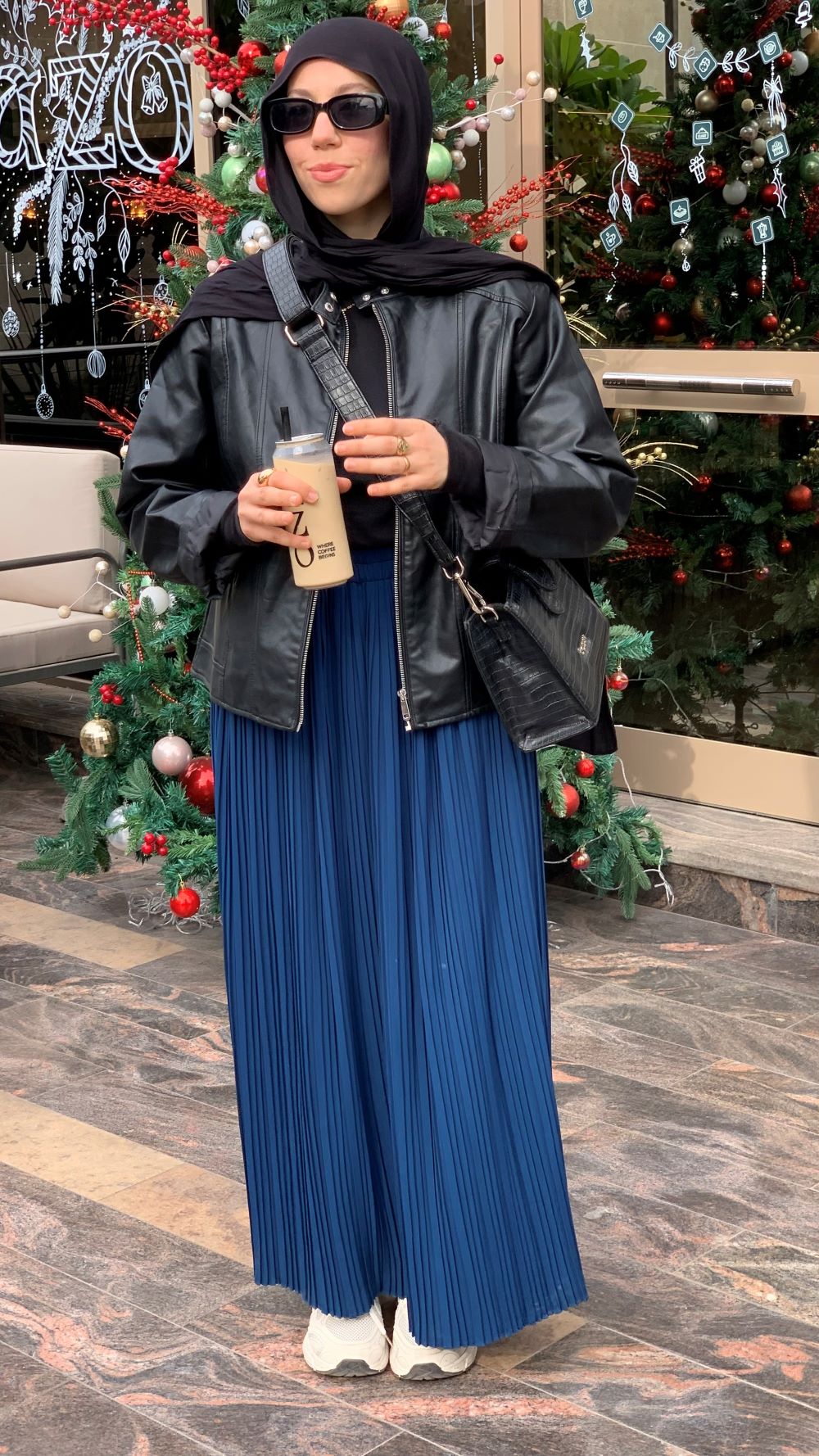 Pleated skirt made from imported crepe fabric (Petrol)