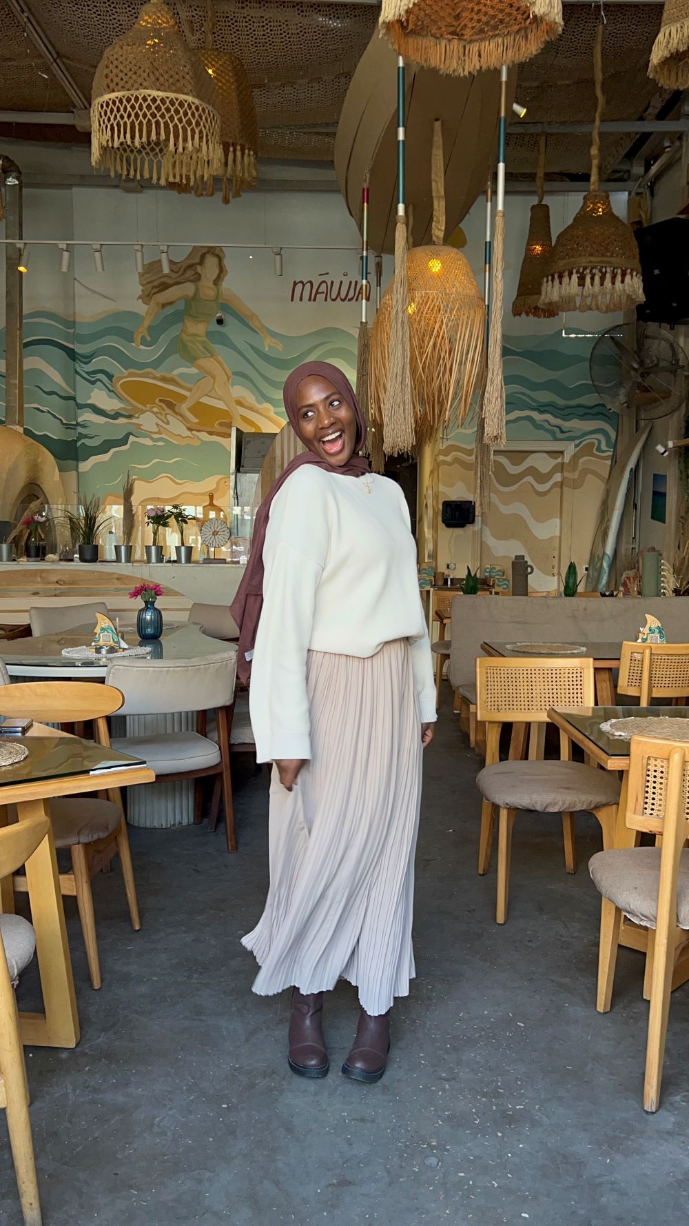 Pleated skirt made from imported crepe fabric (Beige) - Image 3