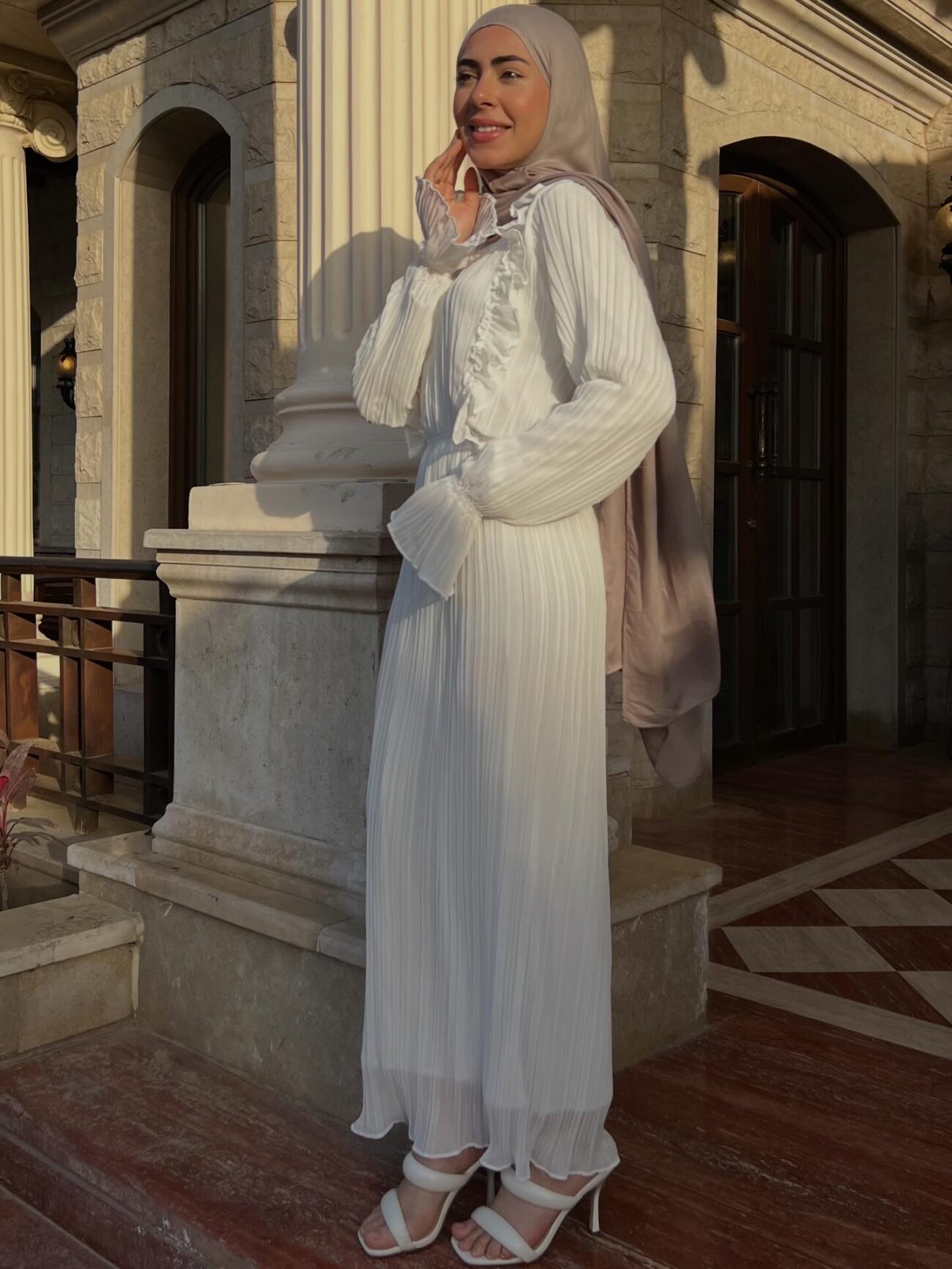 Pleated chiffon Dress with Separate Inner (Off White) - Image 2