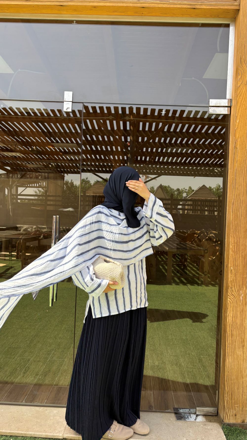 Pleated skirt made from imported crepe fabric (Navy) - Image 4