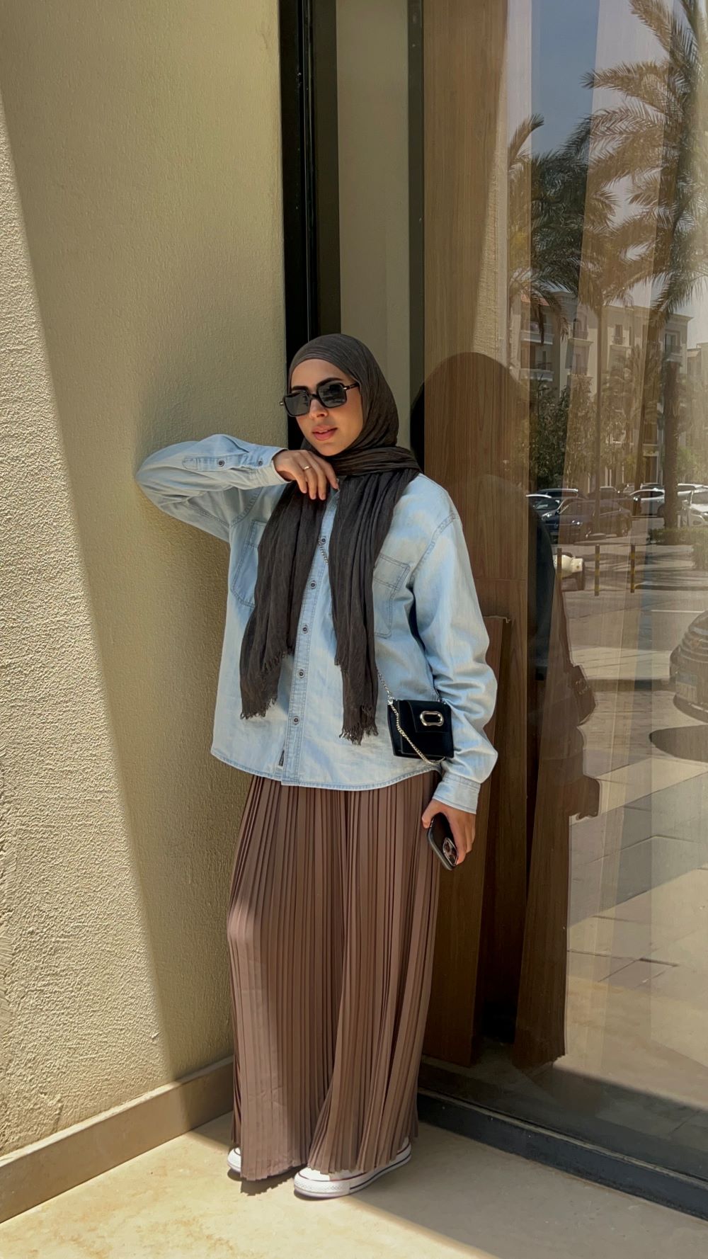 ⁦تنورة بليسيه مصنوعة من قماش الكريب المستورد (كافيه)⁩ - الصورة ⁦2⁩