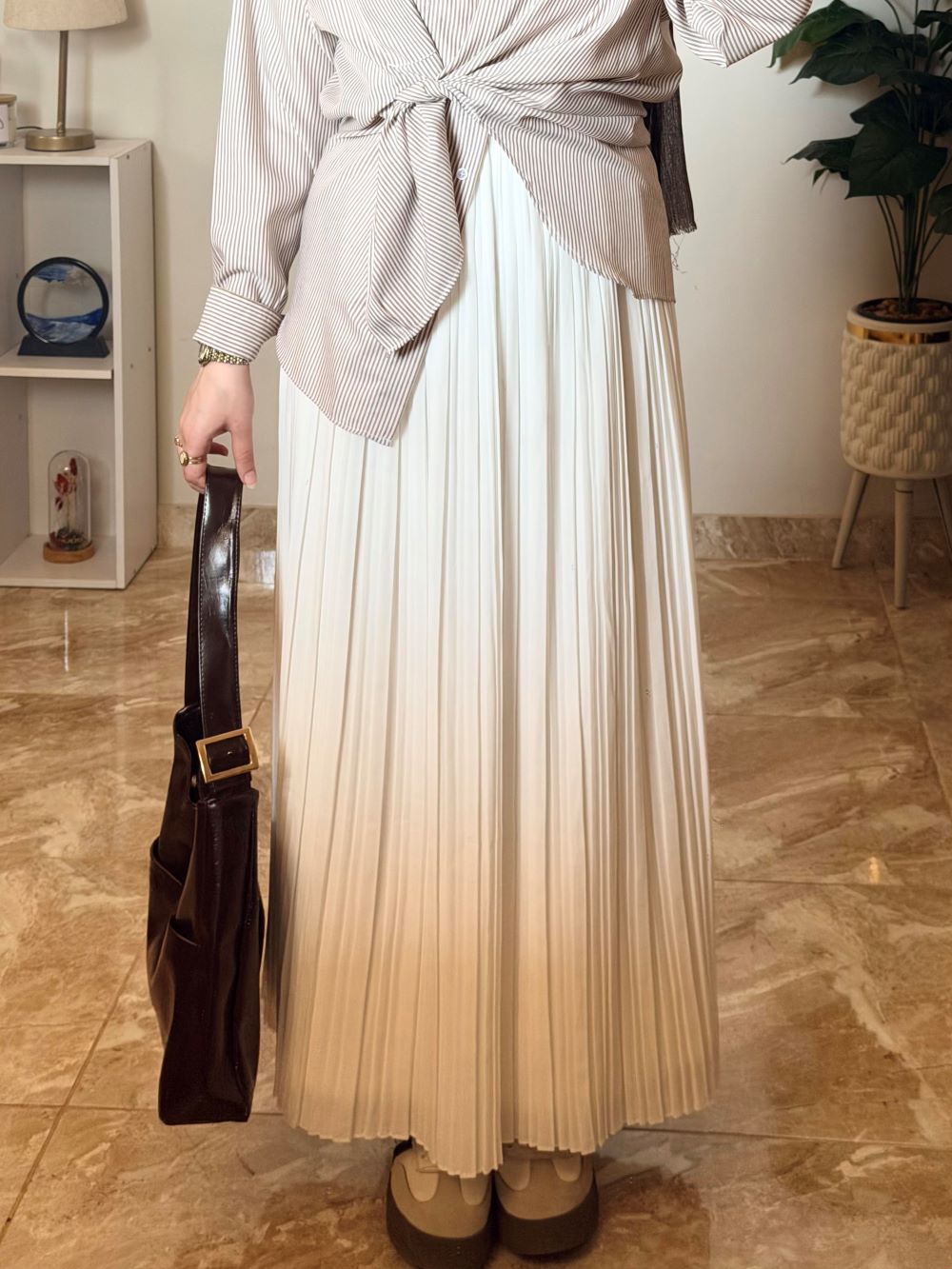 Pleated skirt made from imported crepe fabric (Off White) - Image 3