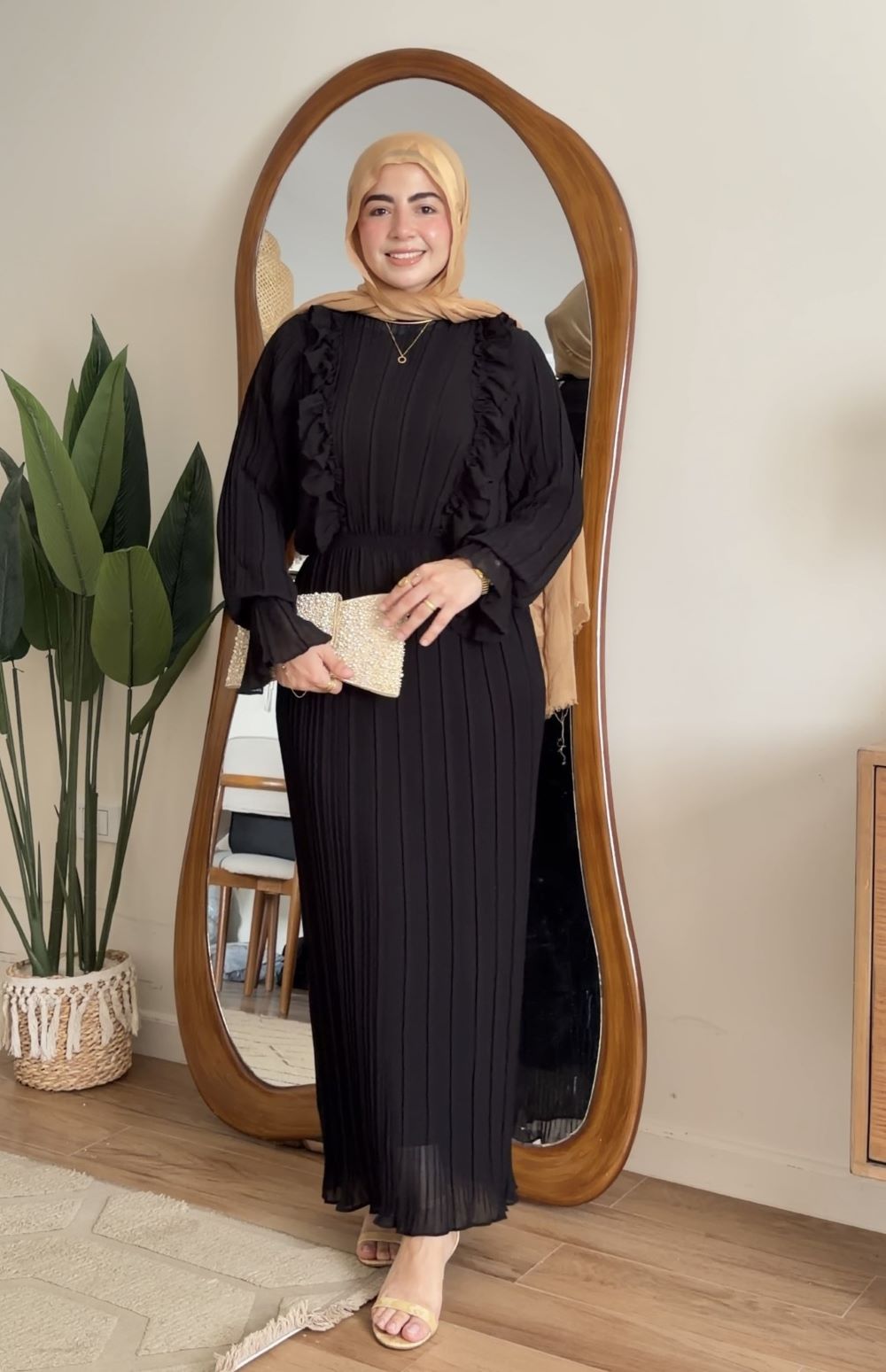 Pleated chiffon Dress with Separate Inner (Black)