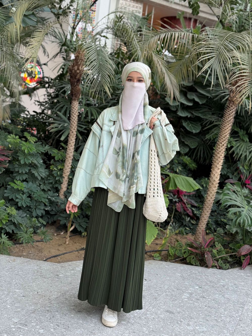 Pleated skirt made from imported crepe fabric (Olive Green) - Image 3