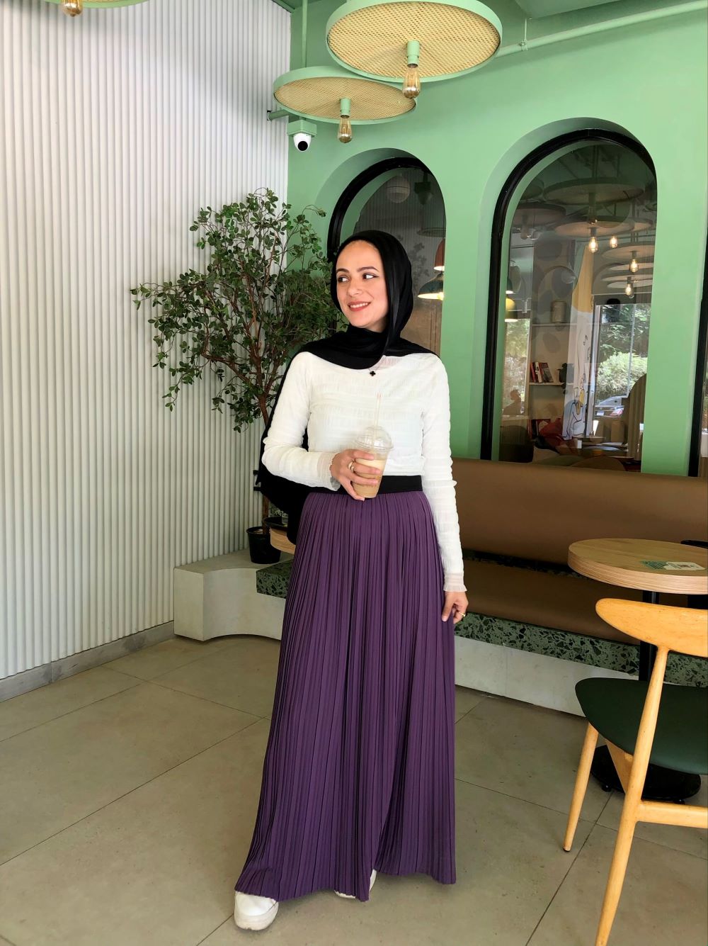Pleated skirt made from imported crepe fabric (Smoky Mauve)