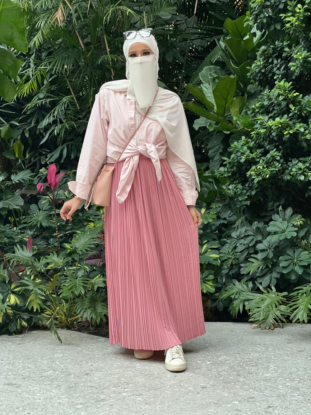 Pleated skirt made from imported crepe fabric (Cashmere) - Image 2