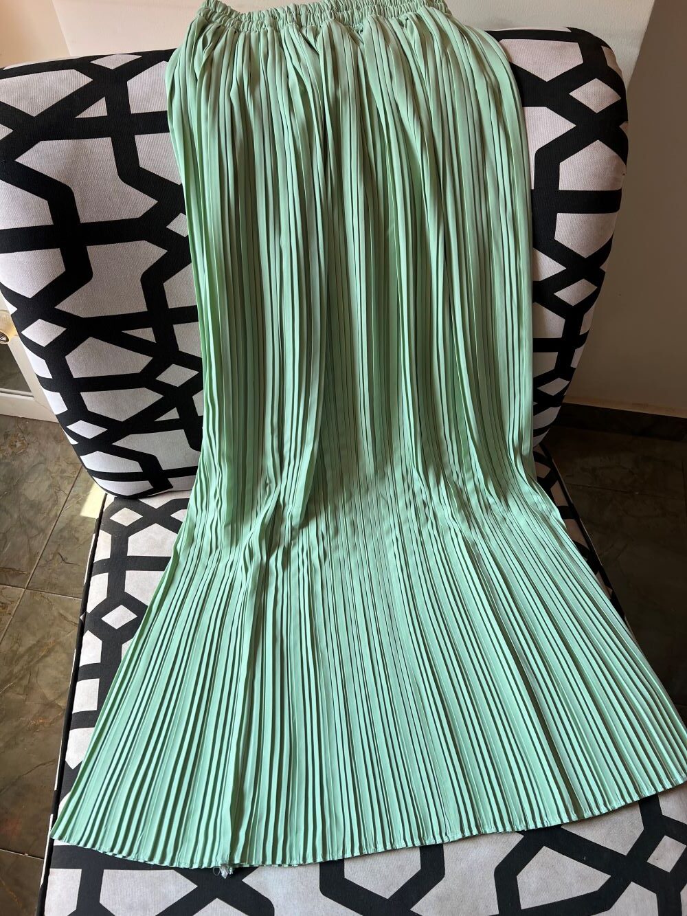 Pleated skirt made from imported crepe fabric (Sage) - Image 4