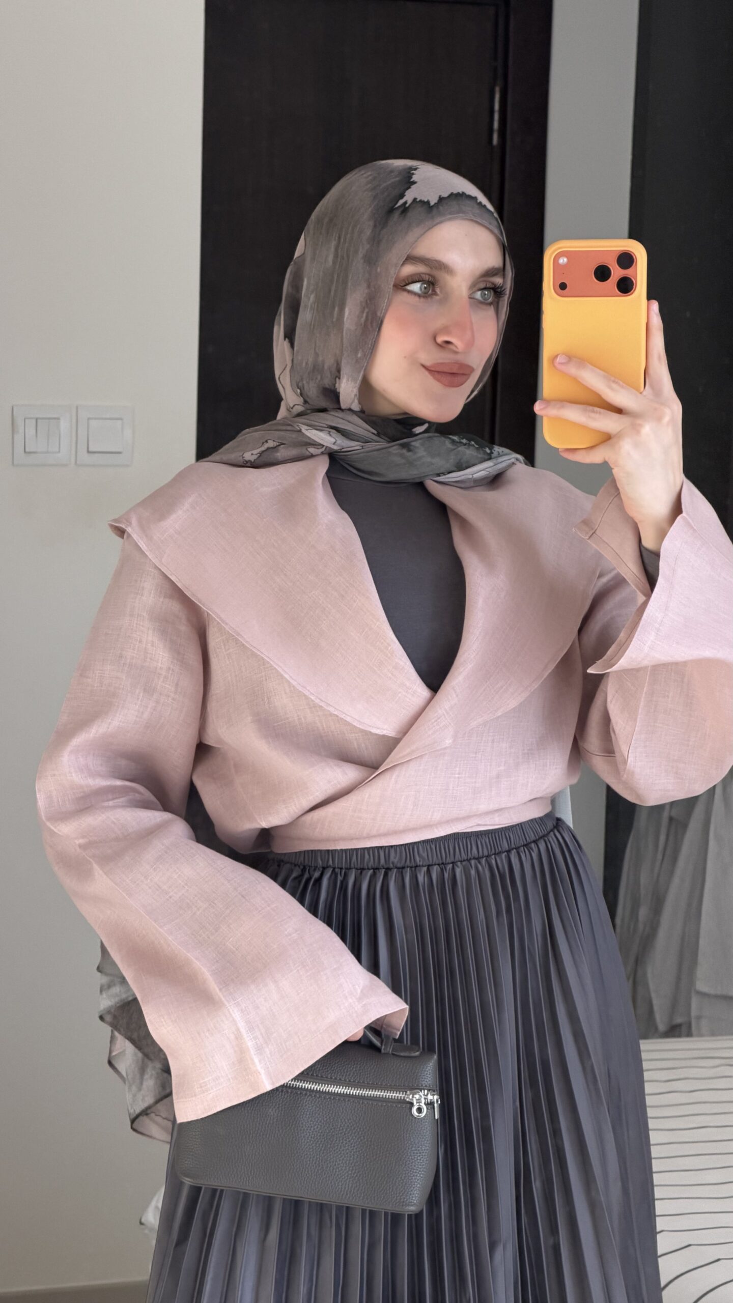 Satan klosh pleated skirt (Dark Silver Gray) - Image 4