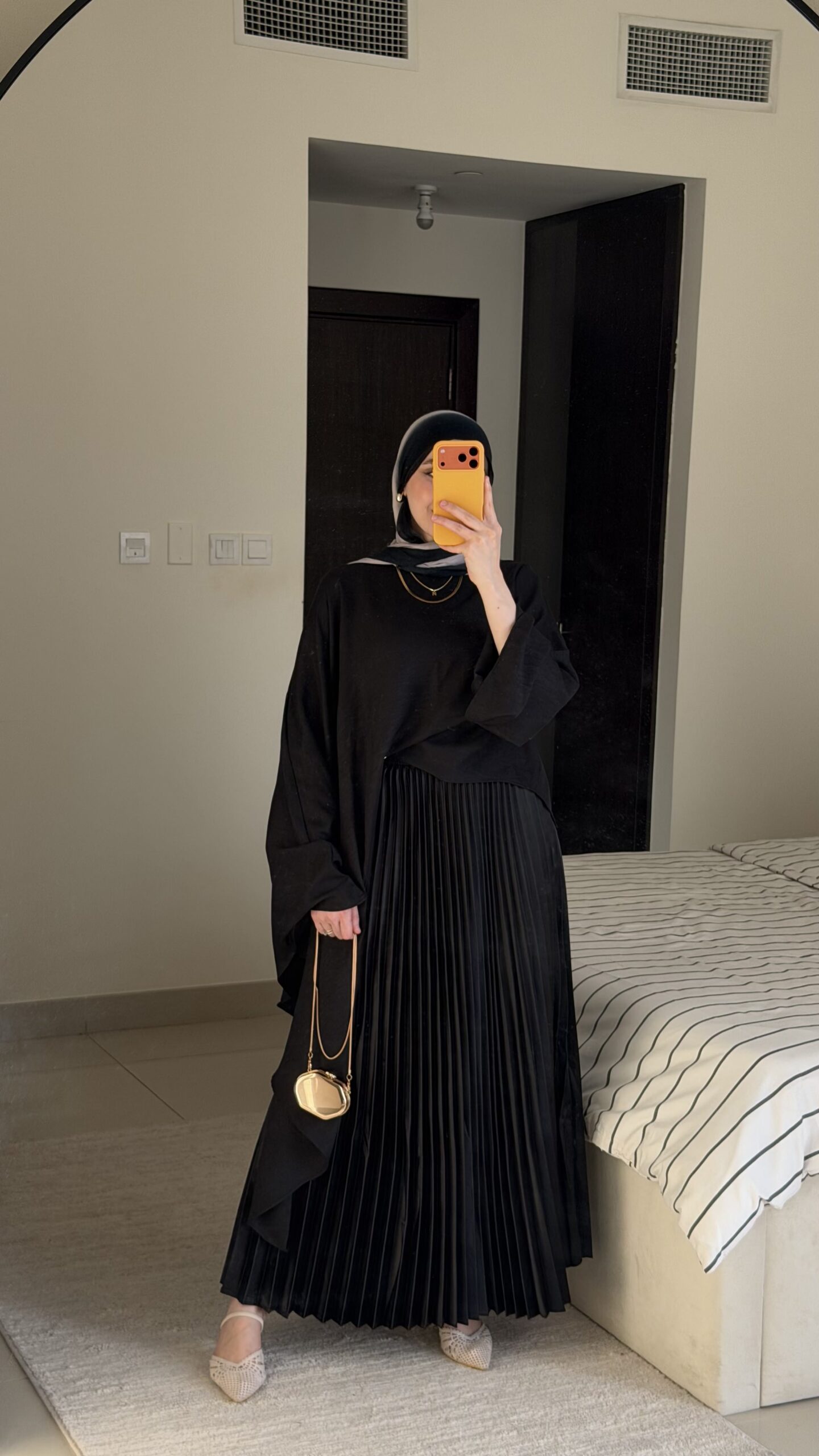 Satan klosh pleated skirt (Black)