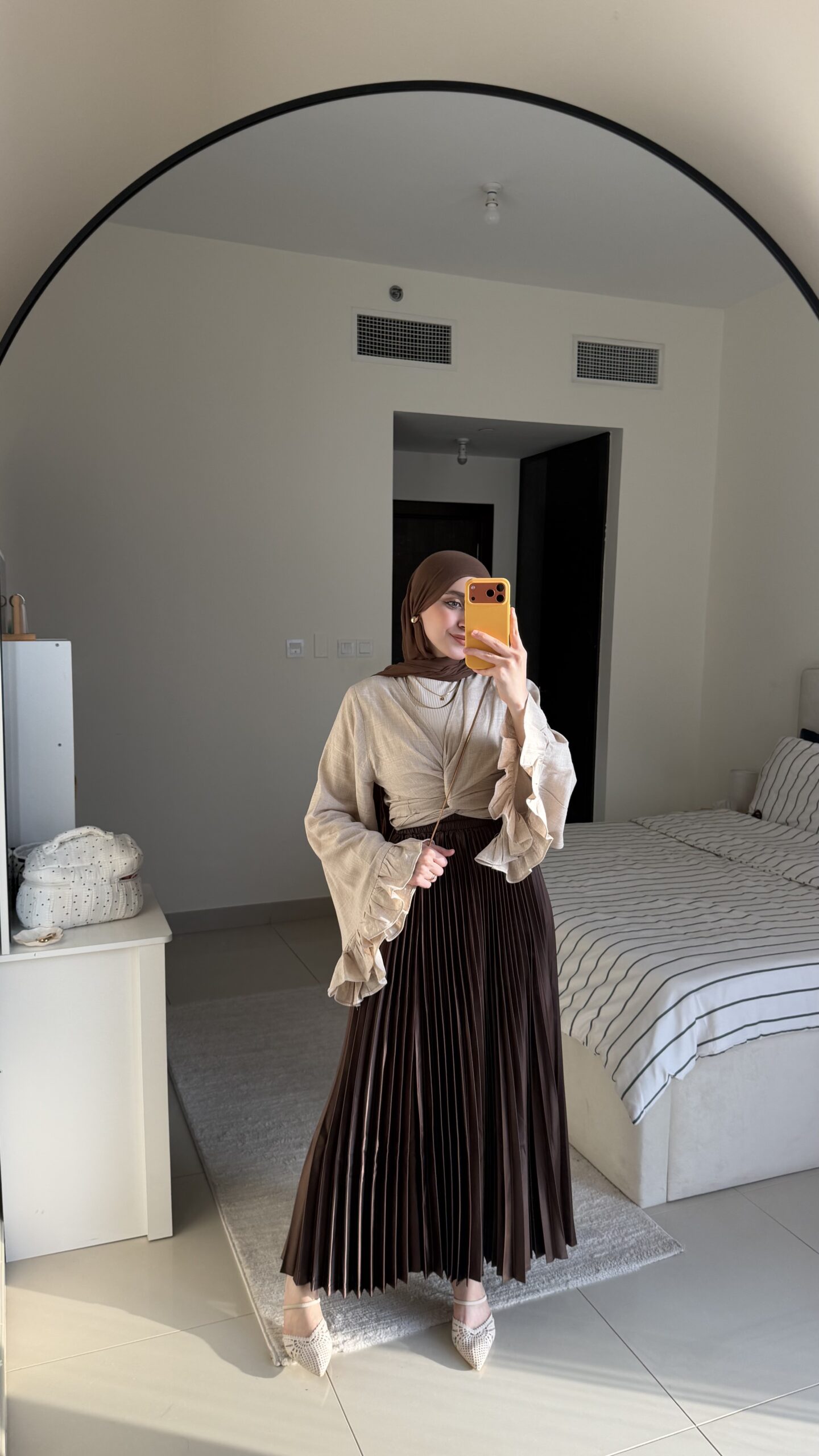 Satan klosh pleated skirt (Brown) - Image 3