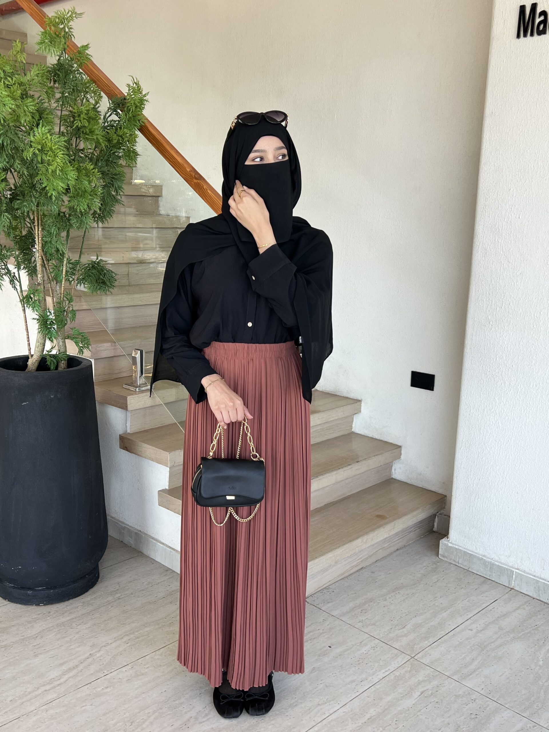 Pleated skirt made from imported crepe fabric (Dusty rose)