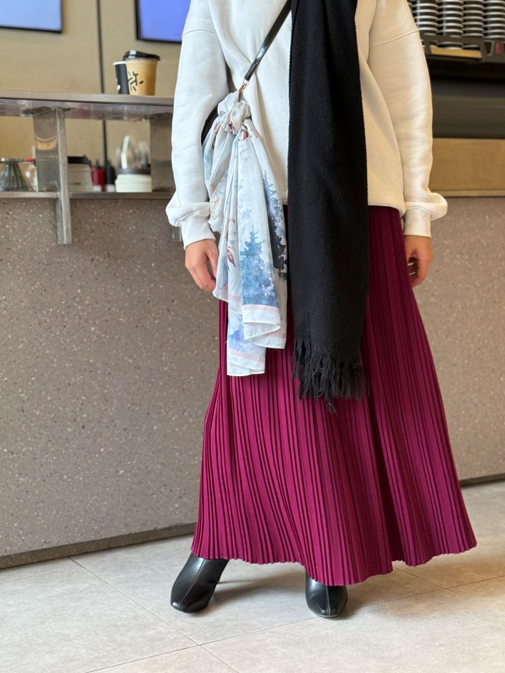 Pleated skirt made from imported crepe fabric (Maron) - Image 5
